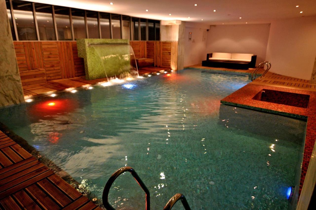 דאהקה Contemporary Heights Hotel And Apartments מראה חיצוני תמונה