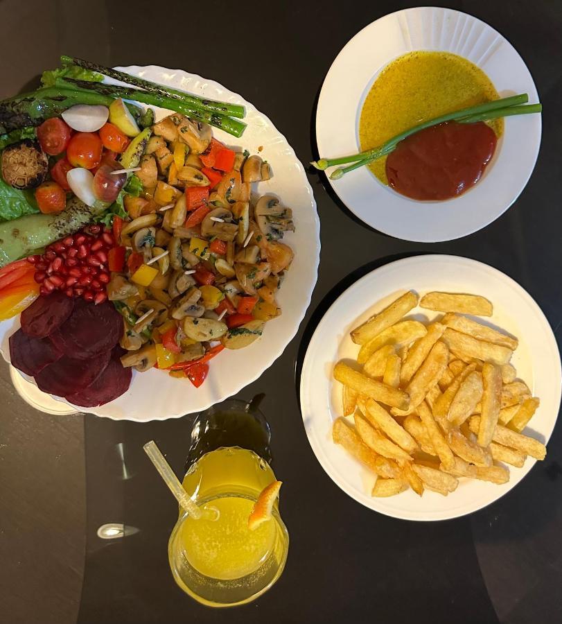 דאהקה Contemporary Heights Hotel And Apartments מראה חיצוני תמונה