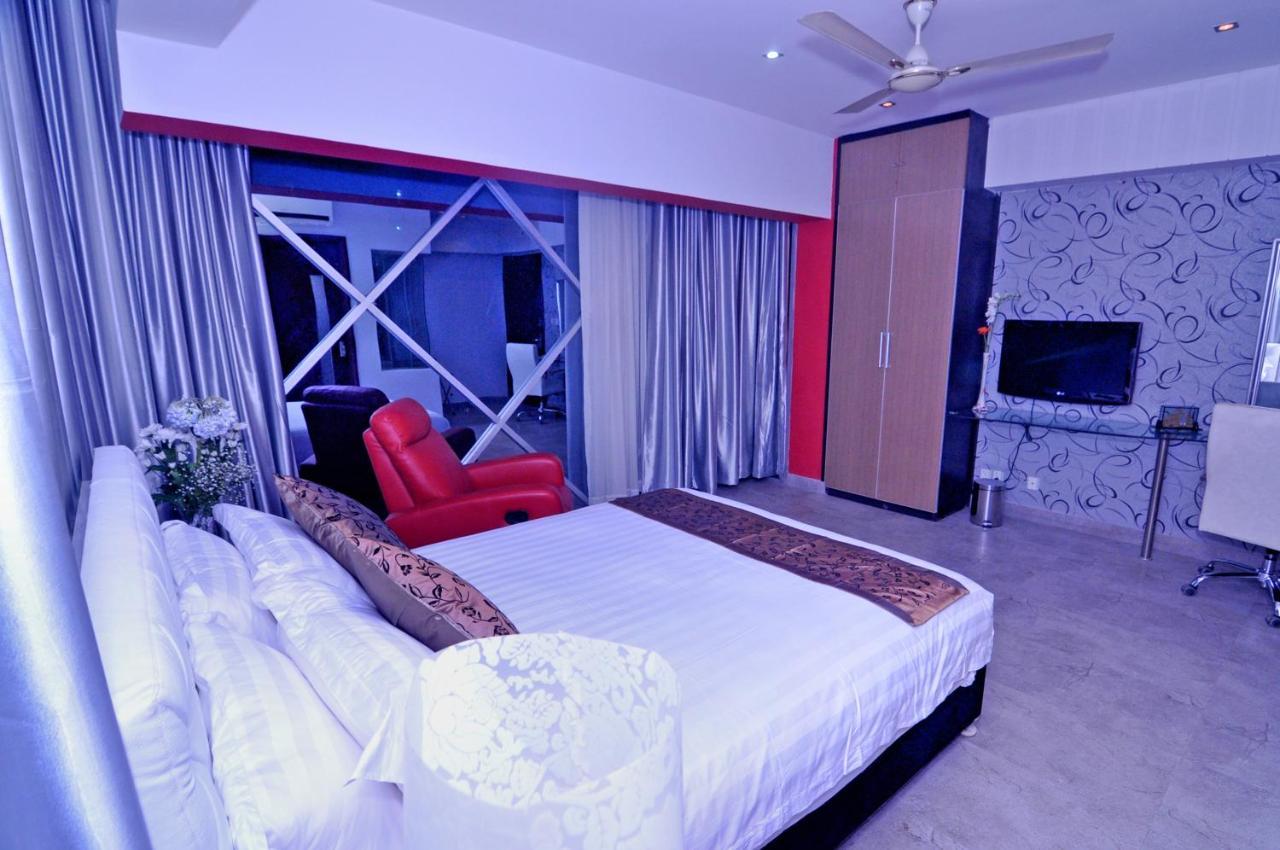 דאהקה Contemporary Heights Hotel And Apartments חדר תמונה