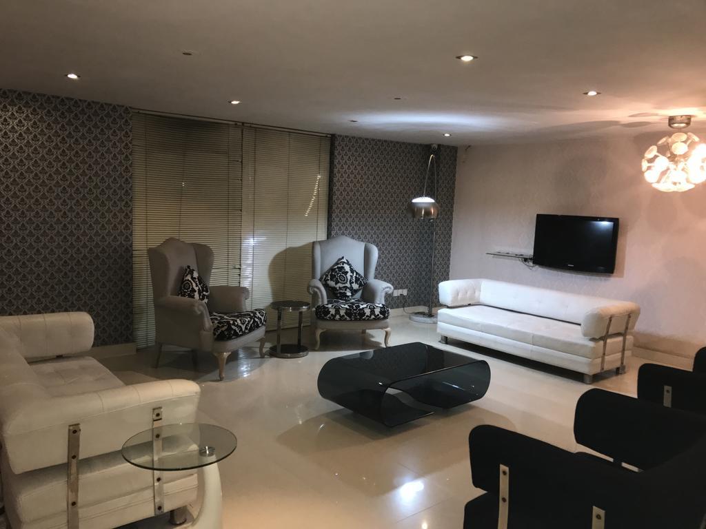 דאהקה Contemporary Heights Hotel And Apartments מראה חיצוני תמונה